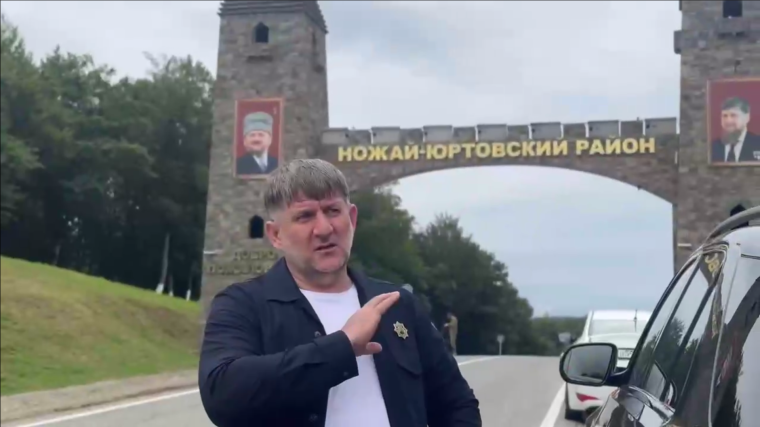Масштабный субботник в Гудермесском районе. Масштабный субботник в Гудермесском районе.